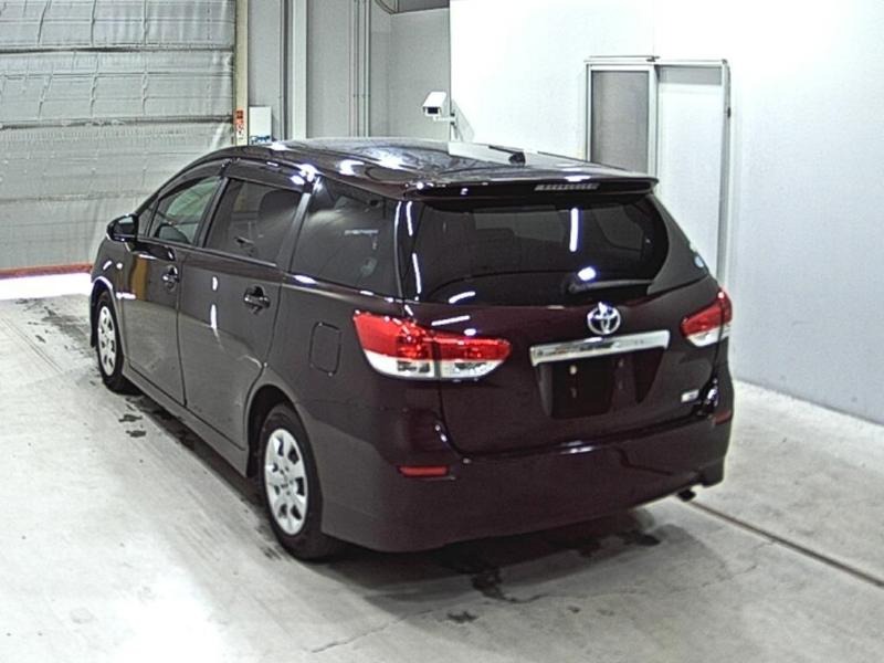 2012 Toyota Wish | Auto World Group